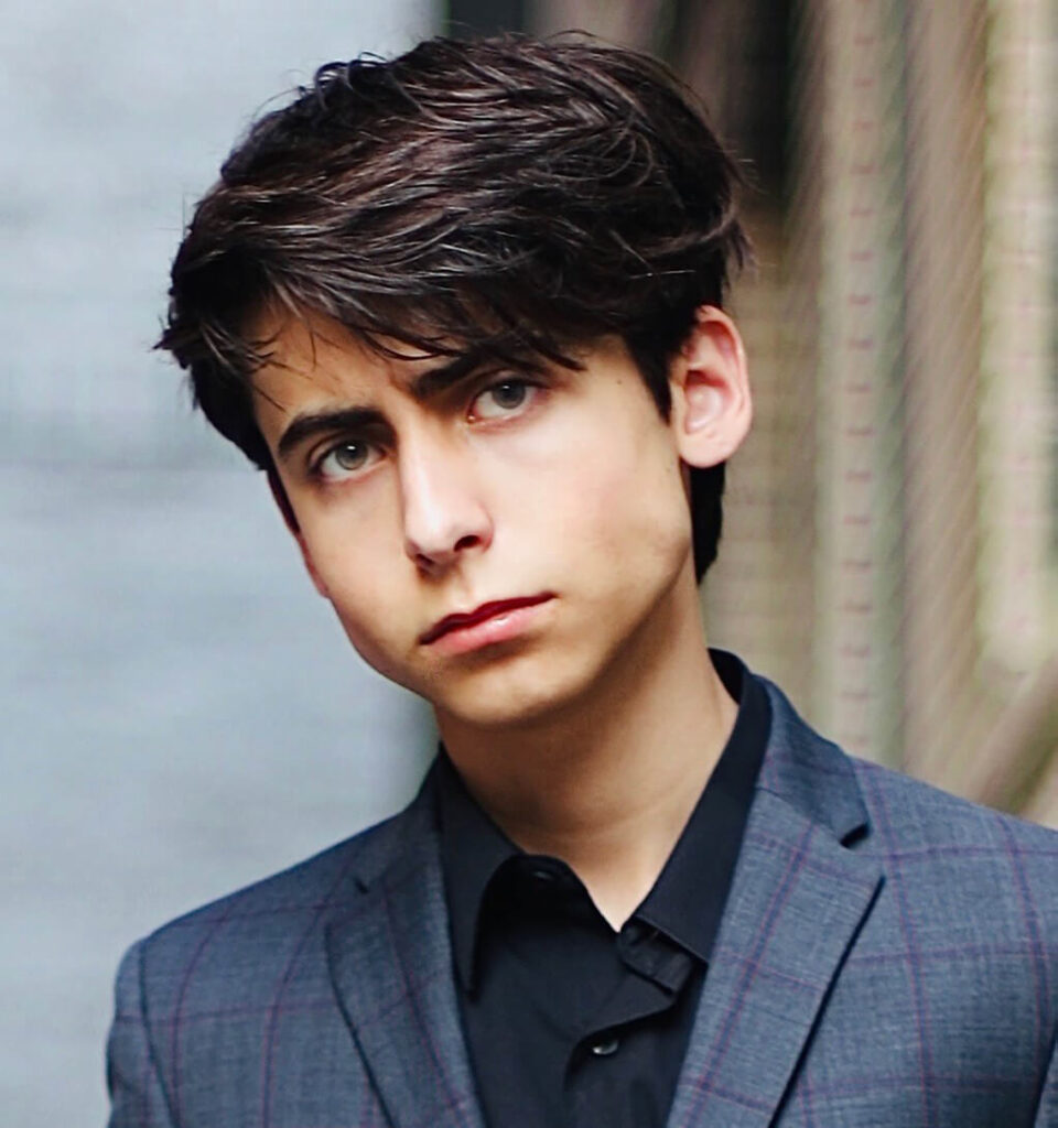 Aidan Gallagher Biography, Facts & Lifestyle Aidan Gallagher